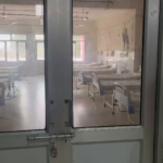 Shamli Jila Asptaal Me Dhool Fank Raha ICU Ward