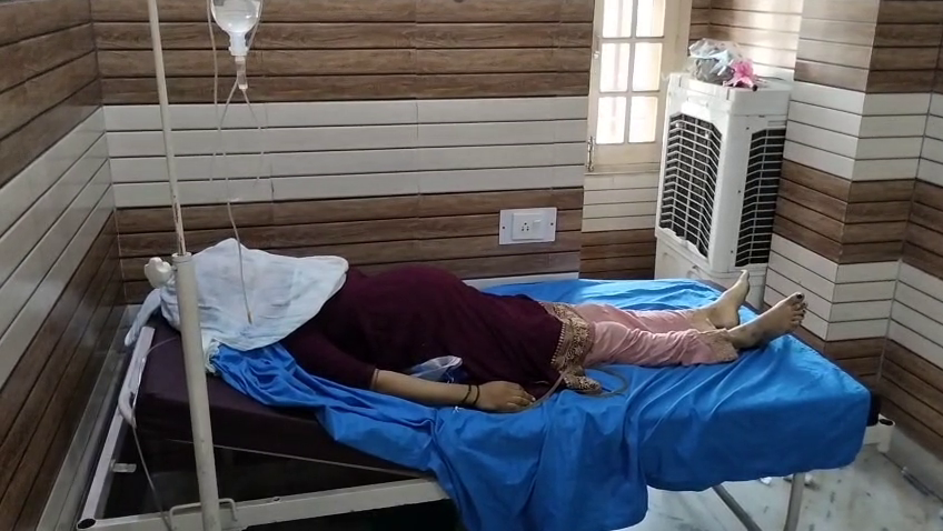 Mritak Mahila (Shamli)