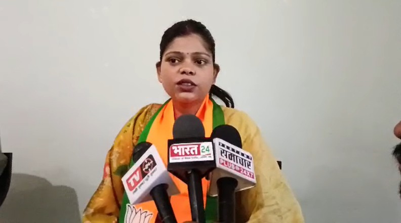 Apurva Thakur (Shahjahanpur News)